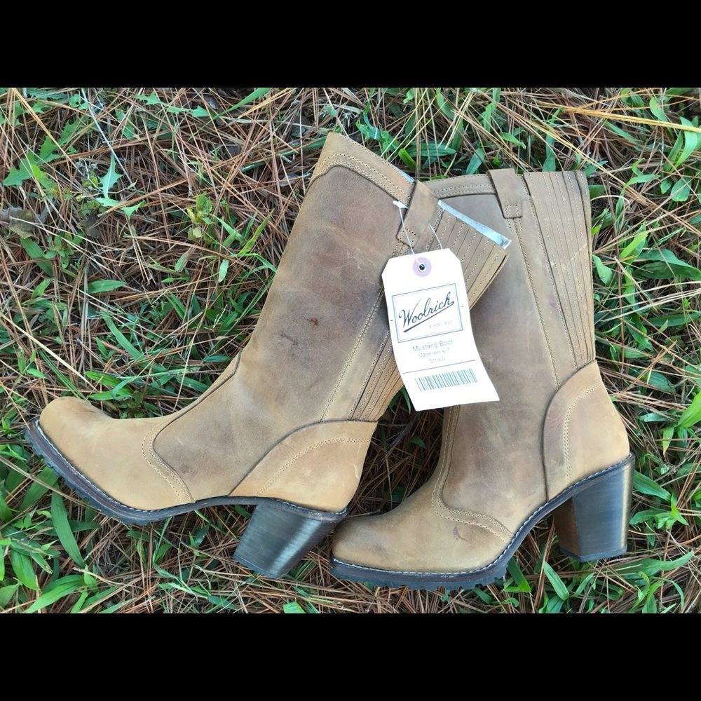 Women’s 7 woolrich mustang tan leather dress boots